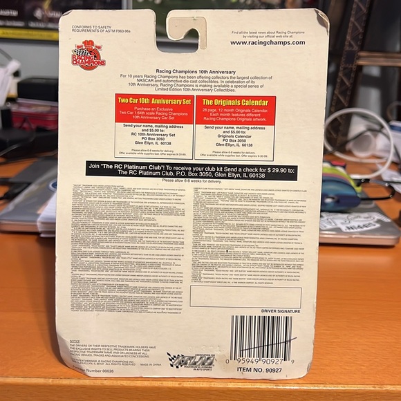 Toys R Us Special Edition NASCAR 1 of 9,999 1999 Edition from Racing Champions - Picture 5 of 5